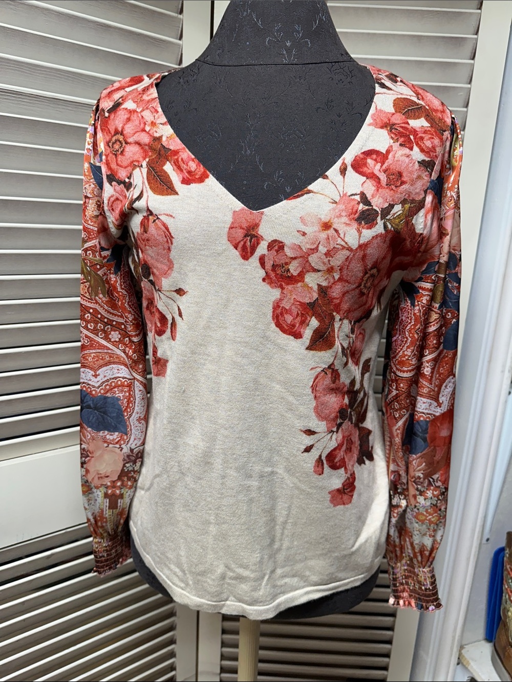 Chico's Cream V-Neck Long Sleeve Top with Red Floral & Navy Accents